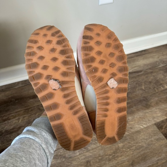 J Crew City Sneakers Leather upper poly lining Extra comfortable footbed - Pink - Picture 8 of 8